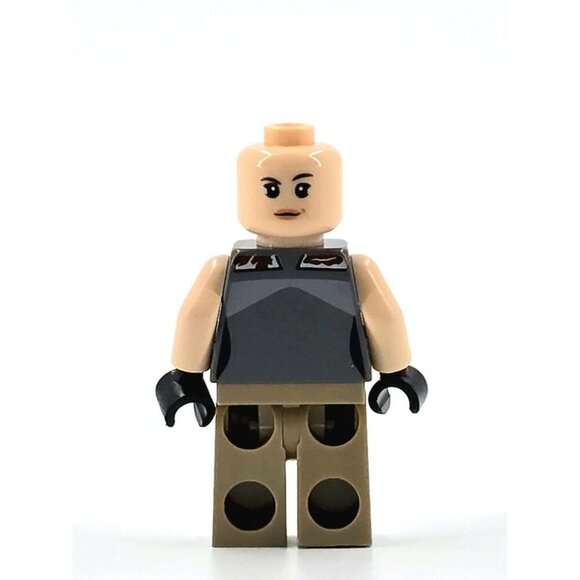 LEGO Star Wars Rebels Sabine Wren With Mandalorian Helmet sw0616 Set 75106 - Picture 9 of 13